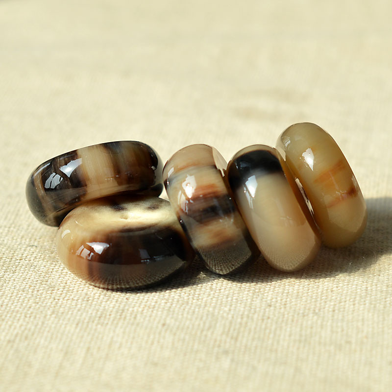 Liontin perdamai dari tanduk y - Health Wellness Bracelet ulasan dan harga
